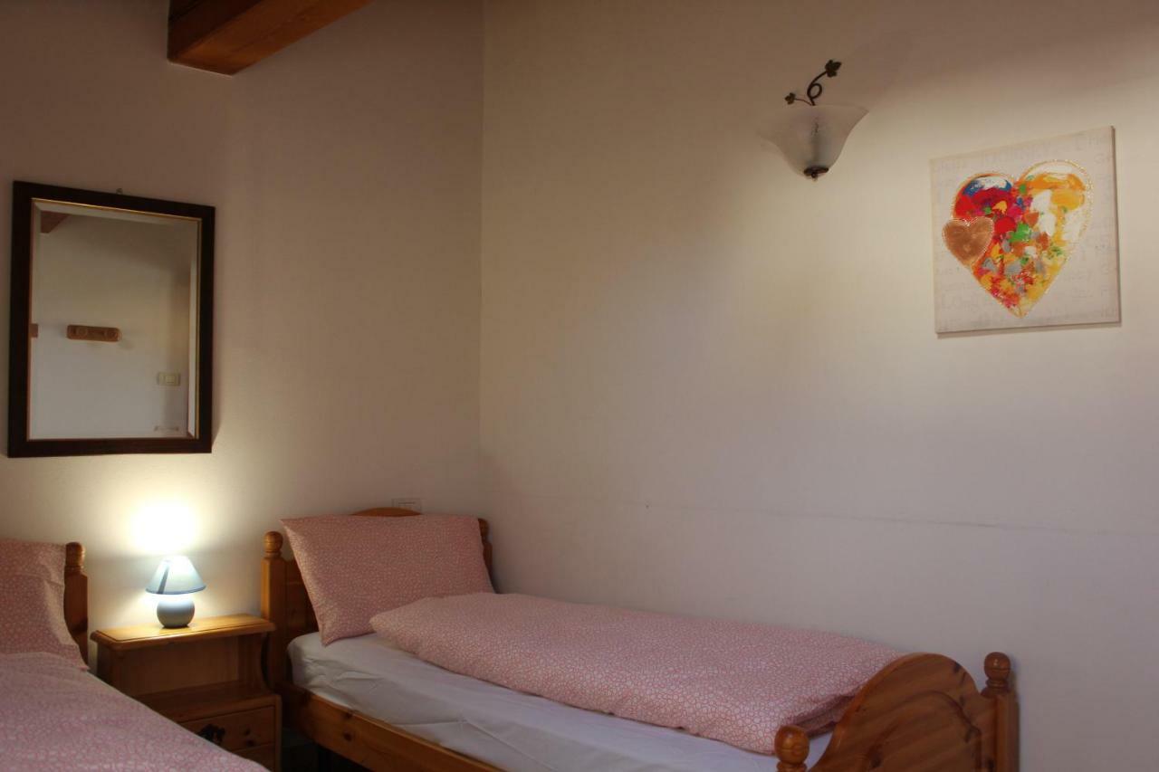 Casa Luisa Apartment Bardolino Luaran gambar